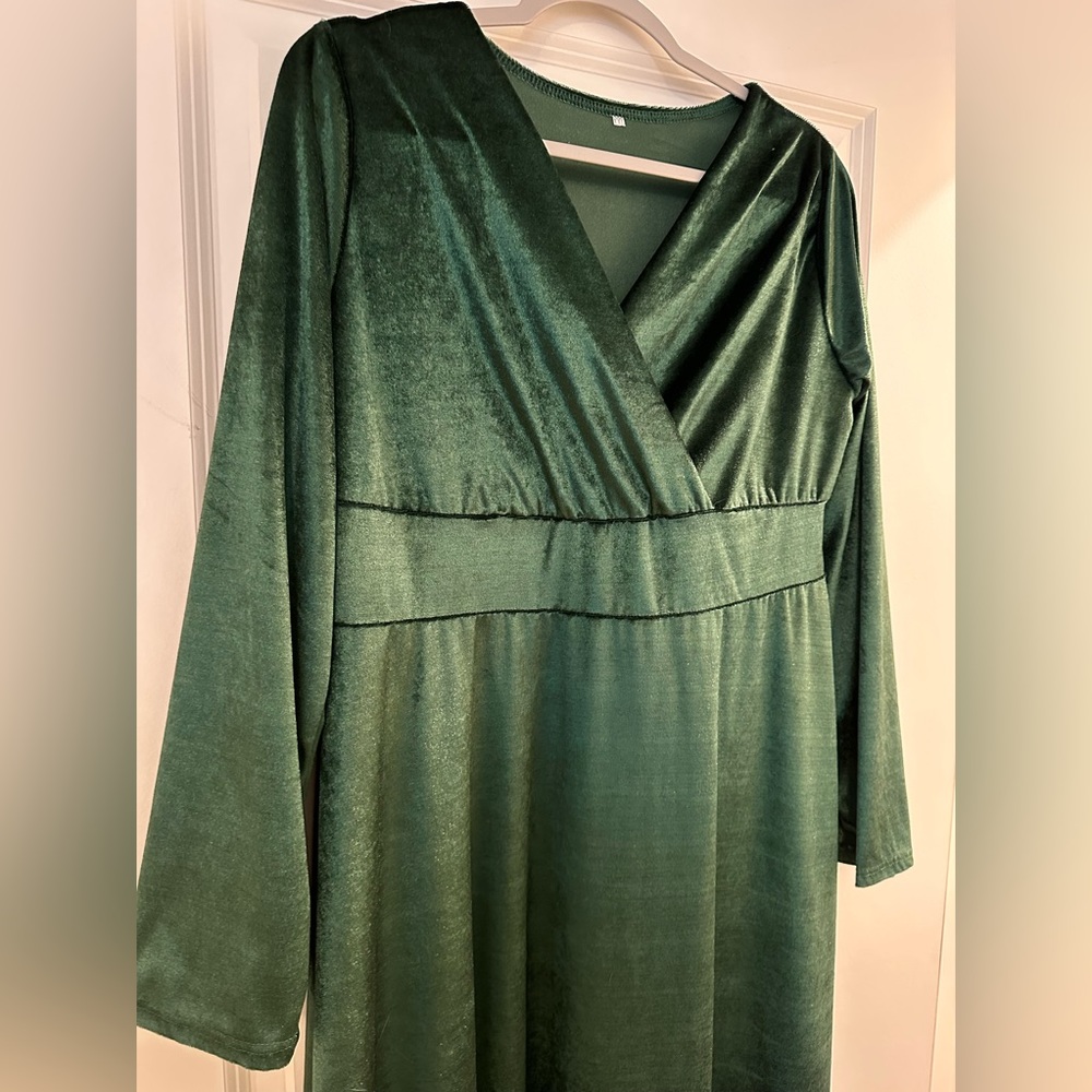 Boutique Green Velvet Maxi Dress